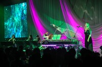 「EVENING WITH YOSHIKI 2018 IN TOKYO JAPAN 6DAYS 5TH YEAR ANNIVERSARY SPECIAL」の様子。