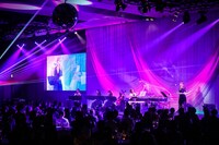 「EVENING WITH YOSHIKI 2018 IN TOKYO JAPAN 6DAYS 5TH YEAR ANNIVERSARY SPECIAL」の様子。