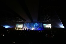 「EVENING WITH YOSHIKI 2018 IN TOKYO JAPAN 6DAYS 5TH YEAR ANNIVERSARY SPECIAL」の様子。