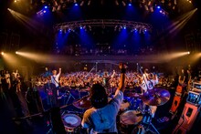 SHADOWS「TORCHES TOUR」東京・TSUTAYA O-EAST公演の様子。（Photo by Takashi "TAKA" Konuma）