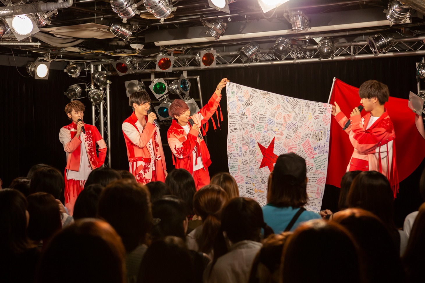 First place「さだめ」リリースイベントの様子。