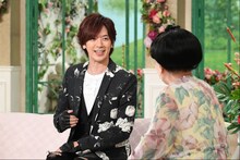 左からDAIGO、黒柳徹子。(c)テレビ朝日