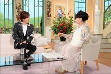 左からDAIGO、黒柳徹子。(c)テレビ朝日