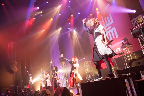 EMPiRE（Photo by Jumpei Yamada）