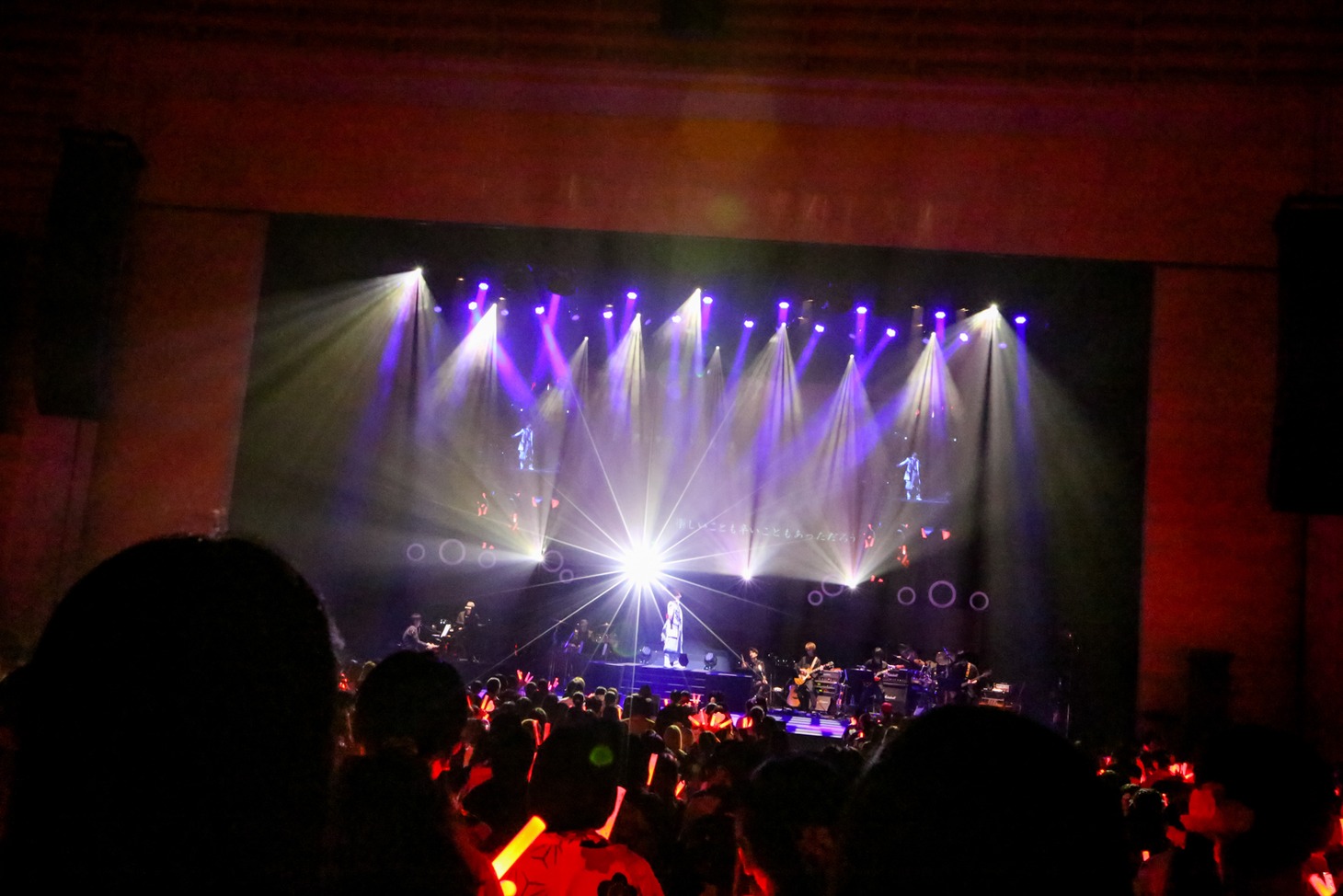 「Stars on Planet -星の王子さまにさよならを-」夜公演の様子。（Photo by Viola Kam［V'z Twinkle］）