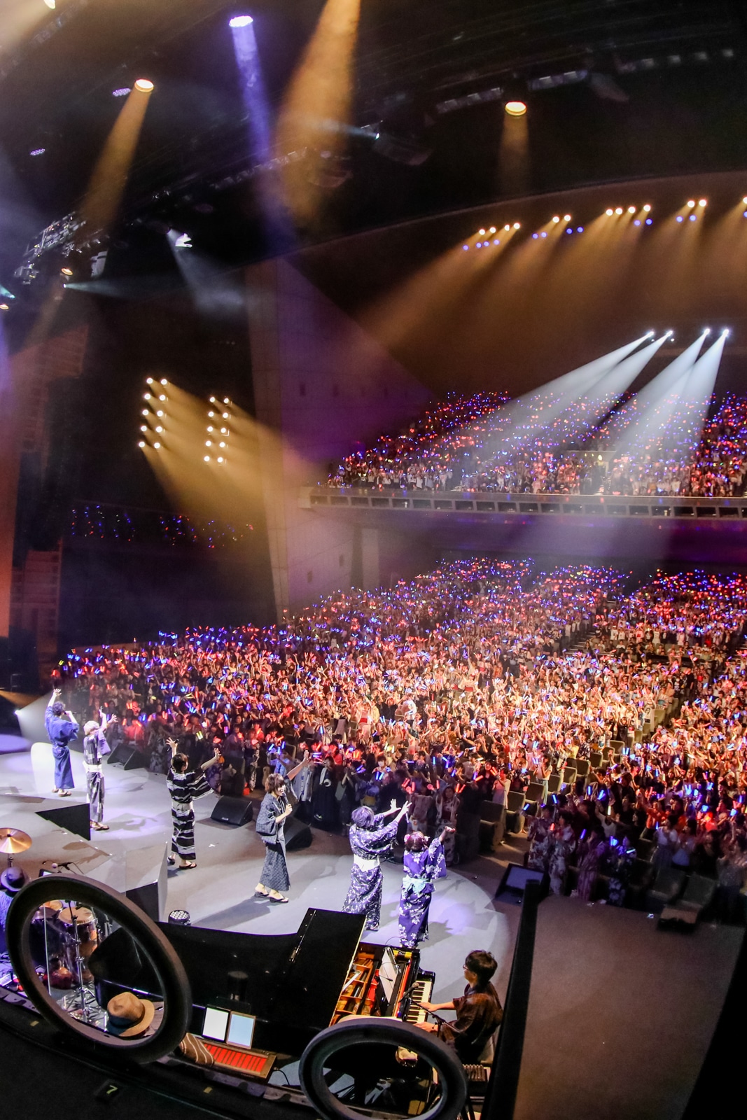「Stars on Planet -星の王子さまにさよならを-」夜公演のアンコールの様子。（Photo by Viola Kam［V'z Twinkle］）