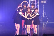 =LOVE「=LOVE デビュー1周年記念プレミアムイベント」の様子。