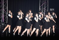 =LOVE「=LOVE デビュー1周年記念プレミアムイベント」の様子。