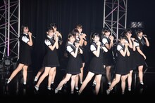 =LOVE「=LOVE デビュー1周年記念プレミアムイベント」の様子。