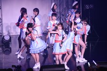 =LOVE「=LOVE デビュー1周年記念プレミアムイベント」の様子。