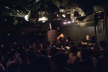 「MOROHA BEST～十年再録～」単独ツアー沖縄公演の様子。（Photo by MAYUMI-kiss it bitter-）