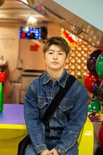 佐野玲於1st写真集「さのさん」ローソン限定カバー画像