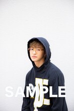 佐野玲於1st写真集「さのさん」EXILE TRIBE STATION特典ポスターサンプル画像