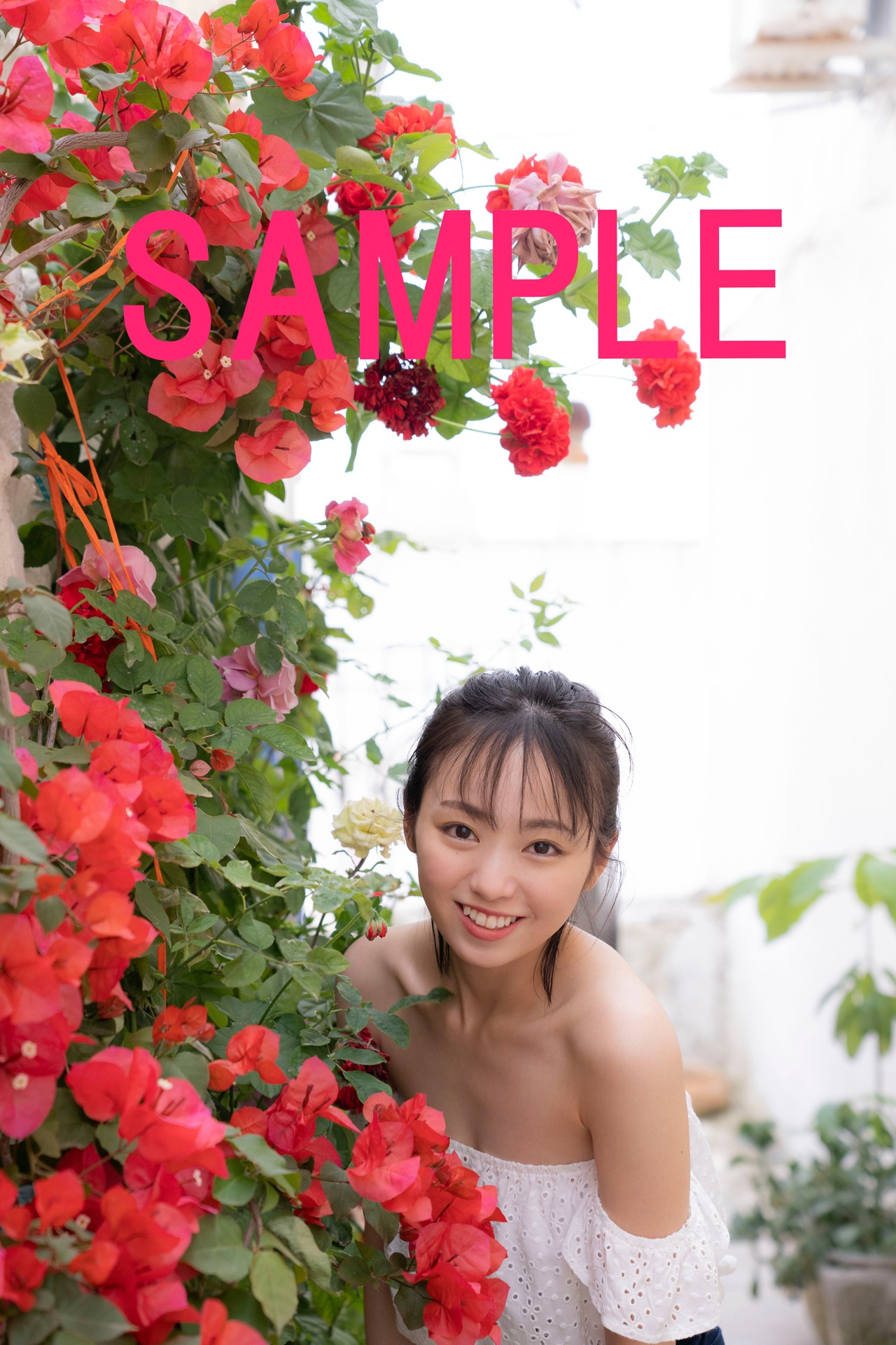 欅坂46・今泉佑唯ソロ写真集「誰も知らない私」文教堂購入者特典ポストカード見本