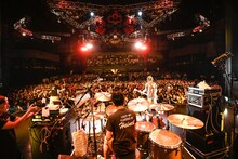 「PRE-AIR JAM SHOW 18」でのHi-STANDARDのライブの様子。（Photo by Teppei Kishida）