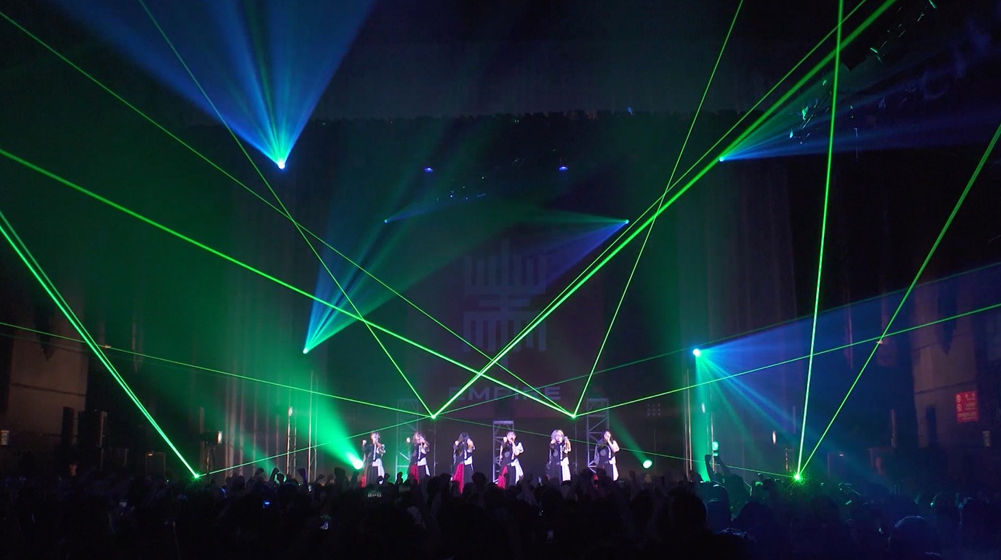 EMPiREのマイナビBLITZ赤坂公演の様子。