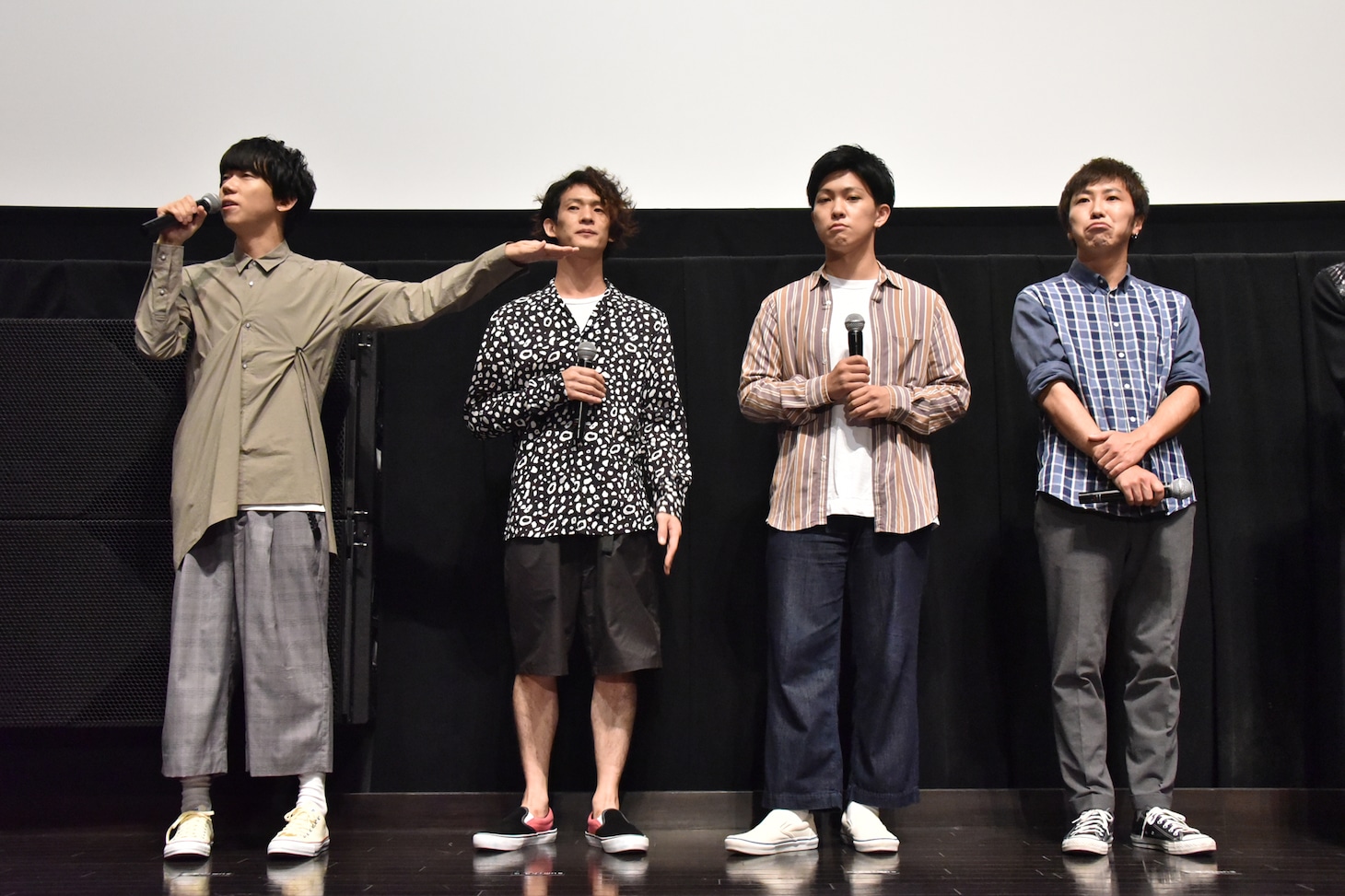 「上に行くに連れてぐいーんと上がっていっているので」と説明する片岡健太（左端）。