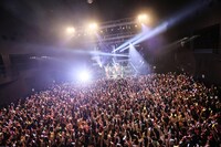 人気画像5位は「『至高の夜を届けに来ました』luz、センラ、まふまふら『XYZ』で熱演」より、「XYZ TOUR 2018 -SUMMER-」最終公演の様子。（Photo by Takuro Hori［ELENORE］、Kazuya Imada［ELENORE］）