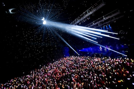 「XYZ TOUR 2018 -SUMMER-」最終公演の様子。（Photo by Takuro Hori［ELENORE］、Kazuya Imada［ELENORE］）