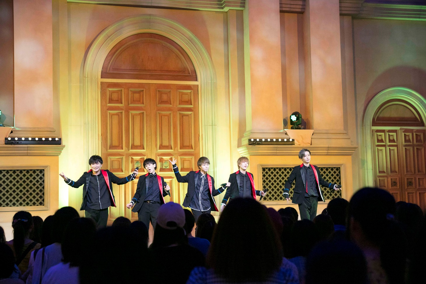 CUBERS「CUBERS DAY SPECIAL LIVE」の様子。（撮影：牛島康介）
