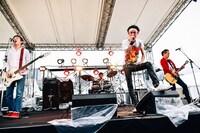 LAUGHIN' NOSE（撮影：タイコウクニヨシ）