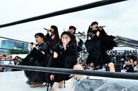 THERE THERE THERES（撮影：橋本塁）