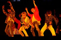 パフォーマンスチーム(c)PLEDIS