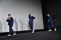 左から佐藤大樹、山下健二郎、佐藤寛太。