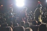 客席に現れたダチョウ倶楽部。