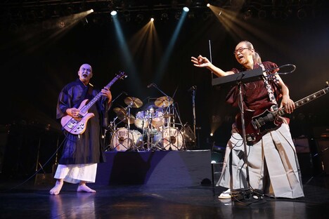 人間椅子（撮影：堀田芳香）