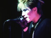 映画「aura aurora / オーラ・オーロラ」より、Sadie Sads。