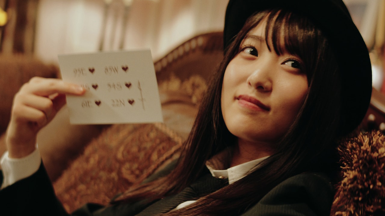 怪盗クランキーを演じる菅井友香。