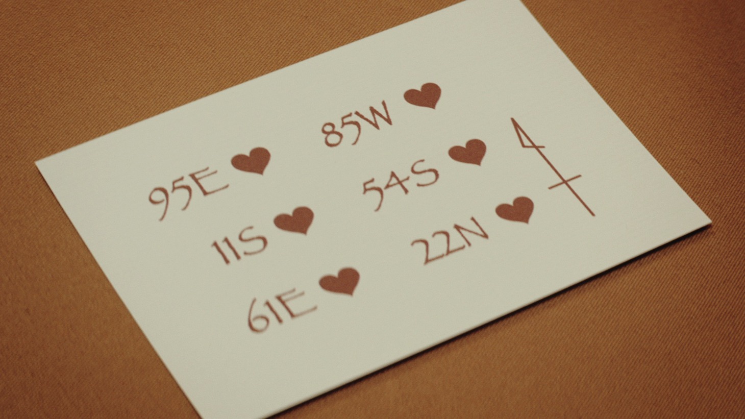 「ロッテ クランキー名探偵ねるの事件簿～怪盗クランキーからの挑戦状～中級問題篇」のワンシーン。