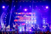「ENSEMBLE TOUR ~ソワレ・ドゥ・ラ・ブリュ~」の様子。(Photo by Hajime Kamiiisaka)