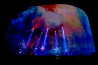 「ENSEMBLE TOUR ～ソワレ・ドゥ・ラ・ブリュ～」の様子。（Photo by Hajime Kamiiisaka）