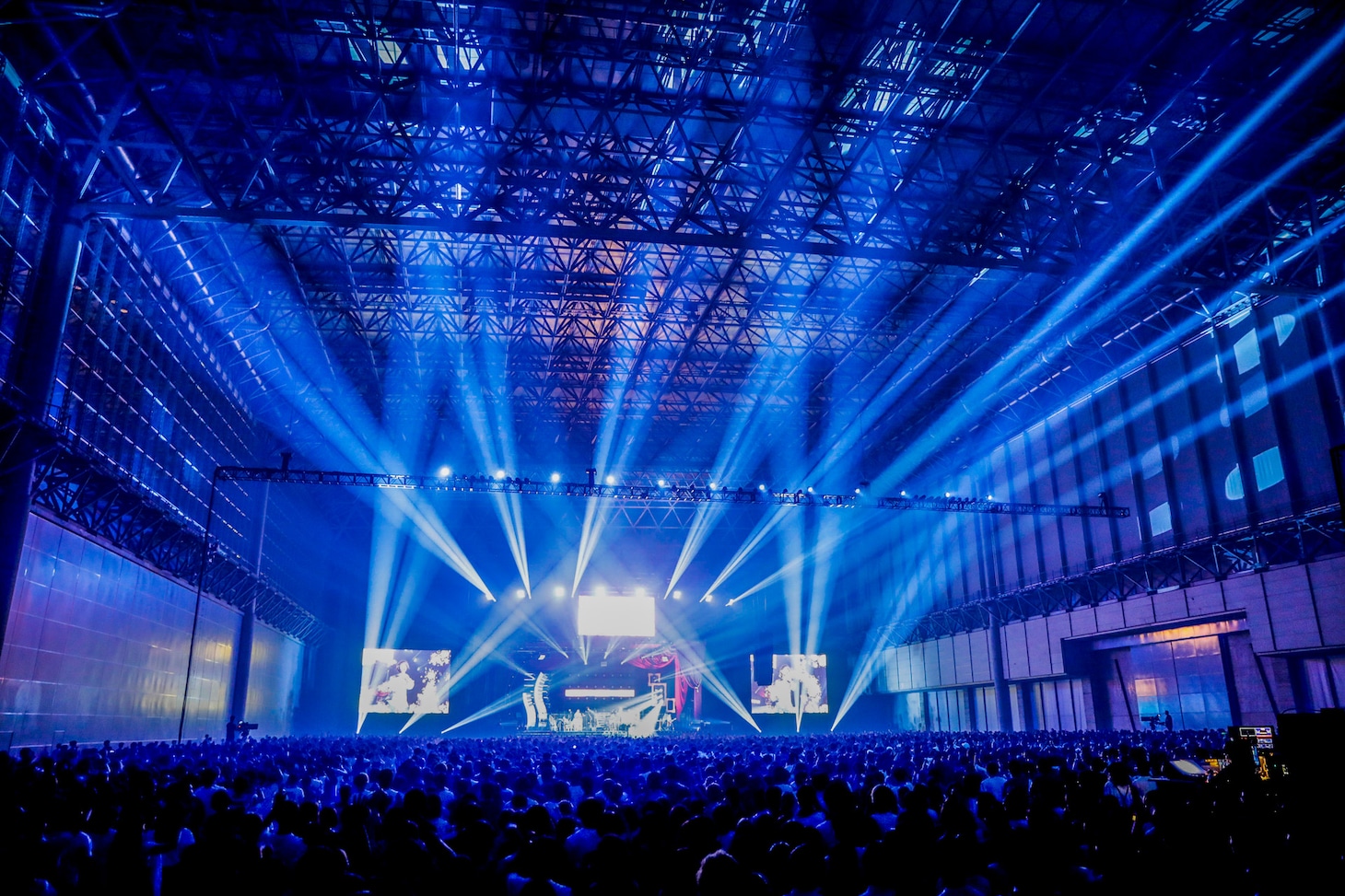 「ENSEMBLE TOUR ～ソワレ・ドゥ・ラ・ブリュ～」の様子。（Photo by Hajime Kamiiisaka）