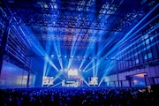 「ENSEMBLE TOUR ~ソワレ・ドゥ・ラ・ブリュ~」の様子。(Photo by Hajime Kamiiisaka)