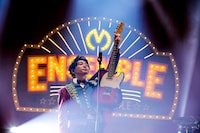 大森元貴（Vo, G）（Photo by Hajime Kamiiisaka）