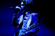 大森元貴(Vo, G)(Photo by Hajime Kamiiisaka)