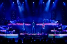 「w-inds. LIVE TOUR 2018 "100"」東京・東京国際フォーラム ホールA公演の様子。（撮影：福岡諒祠）