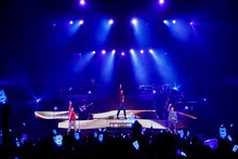 「w-inds. LIVE TOUR 2018 "100"」東京・東京国際フォーラム ホールA公演の様子。（撮影：福岡諒祠）