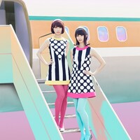 バニラビーンズ。左からレナ、リサ。