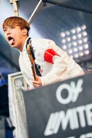 GEN（Vo, B / 04 Limited Sazabys）（撮影：中野修也）