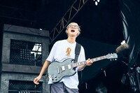 小野武正（G, MC, Cho /  KEYTALK）（撮影：中野修也）