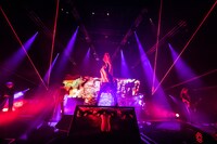 「TOUR18 WEARING HUMAN SKIN」の様子。（撮影：尾形隆夫）