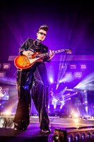 西園寺瞳（G / 氣志團）（撮影：青木カズロー）