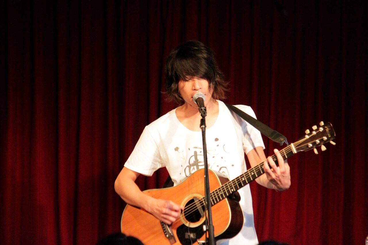 LUNKHEAD小高芳太朗、ソロ作ツアーファイナルは6年ぶり北沢タウンホール