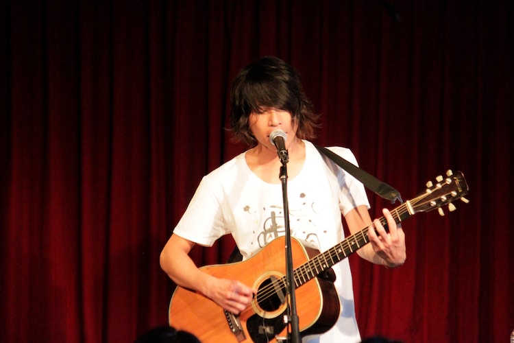 Lunkhead小高芳太朗 ソロ作ツアーファイナルは6年ぶり北沢タウンホール 音楽ナタリー