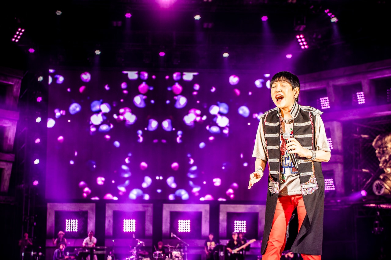 西園寺瞳（G / 氣志團）（撮影：青木カズロー） - TRF、レキシ、BiSH