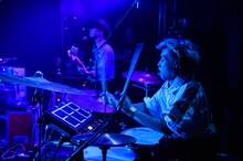 勢喜遊（Dr, Sampler / King Gnu）（撮影：繁野潤哉）